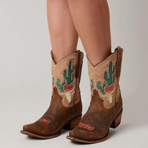 Junk Gypsy by Lane Boots- Bramble Rose Boot- Brown Size 8